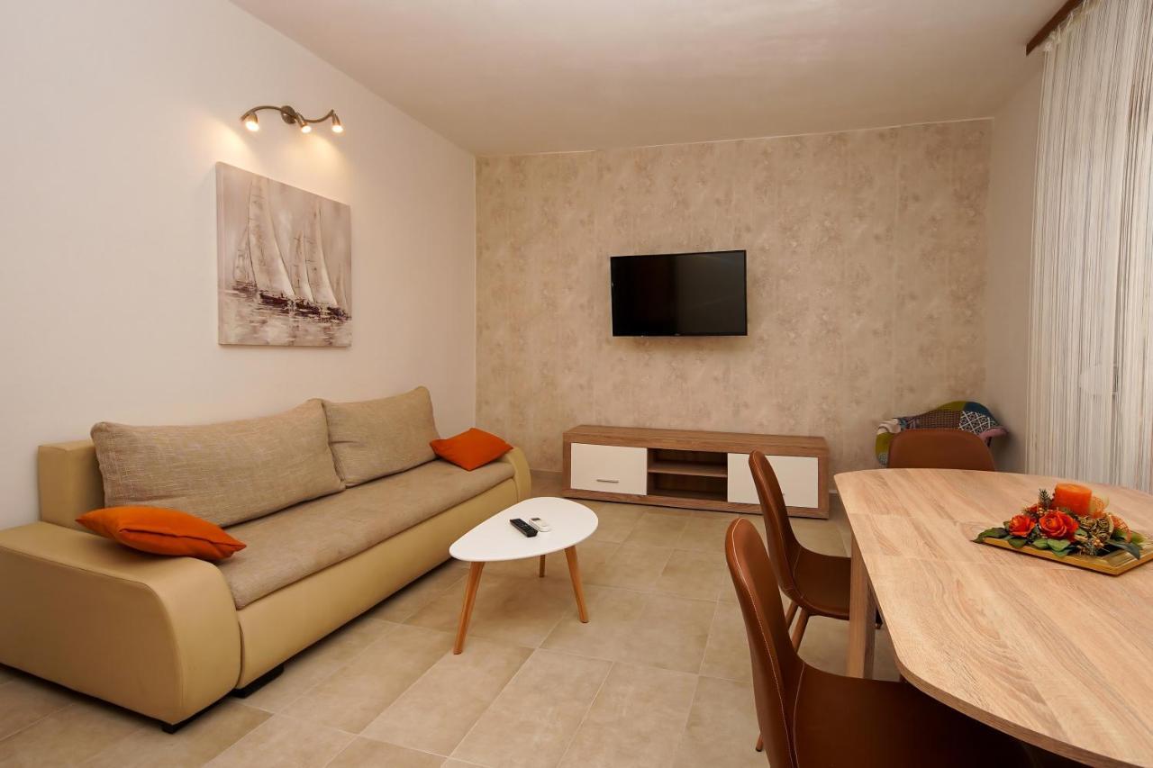 Apartment Ajdukovic Водице Екстер'єр фото